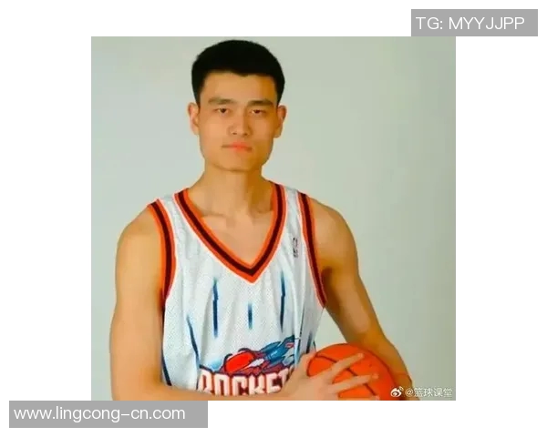 姚明登上韩国杂志封面展现运动员风采与文化交流的魅力 姚明登上韩国杂志封面展现运动员风采与文化交流的魅力