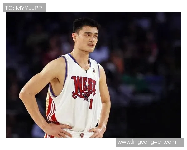 姚明篮球生涯精彩瞬间攻防对决全景回顾与分析