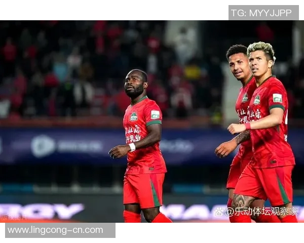 足球明星重返故土引发球迷热潮主场之战即将开启 足球明星重返故土引发球迷热潮主场之战即将开启